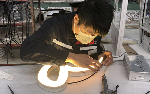如何解决LED91探花在线直播灯组使用寿命短的问题